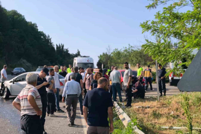 Bursa’da iki otomobil çarpıştı: 6 yaralı