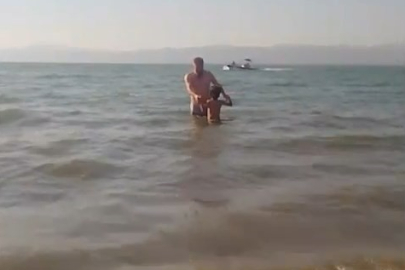 İznik Gölü'nde oğlunu kurtarmak isterken ölen babadan acı kare