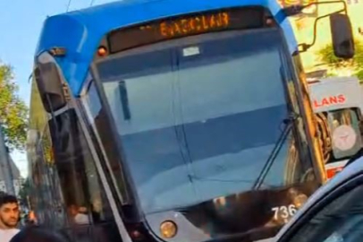 Laleli'de raylara düşen çocuk tramvayın altında kalarak öldü