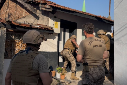 Özel harekat evi ablukaya aldı, "çalsaydınız açardım" dedi