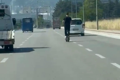 Bursa'da elektrikli scooter üzerinde tehlikeli yolculuk