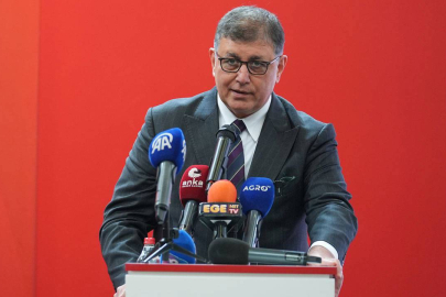İzmir Büyükşehir Belediyesi Başkanı Cemil Tugay CHP'den istifa etti