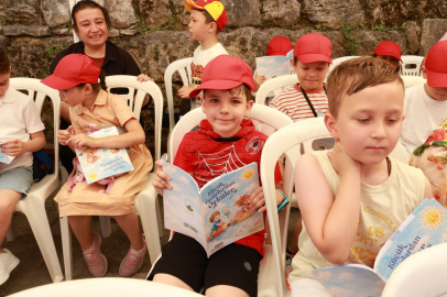 Osmangazi'de çocuklara kitap ve tarih sevgisi aşılanıyor