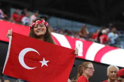 Türkiye - ABD maçını stadyumda 70 bin 492 taraftar takip etti