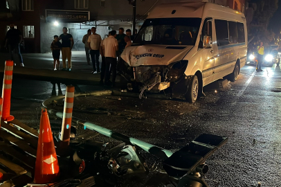 Bursa'da servis minibüsü refüje çıktı 