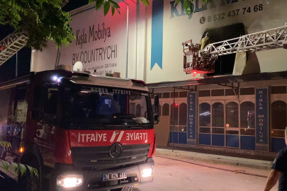 Mobilya fabrikasında korkutan yangın