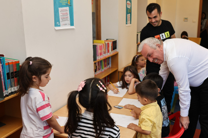 Şadi Özdemir, çocuklar ve ebeveynleri ile kütüphane buluştu