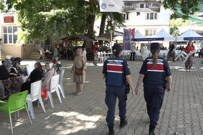 Kadınlar köyün yönetimini ele geçirdi!