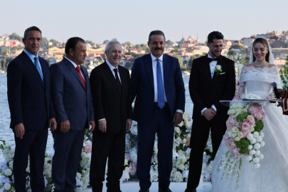 İsmail Yüksek dünyaevine girdi
