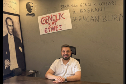 Kılıçdaroğlu yönetimi Bursa CHP İl Gençlik Kolları yönetimini görevden aldı