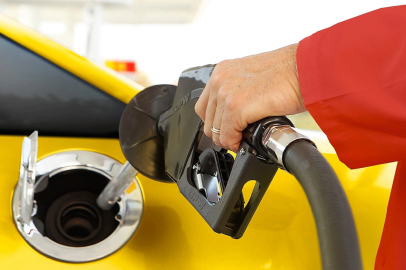 Benzine bir zam daha geliyor: Litre fiyatı 70 liraya yaklaşıyor