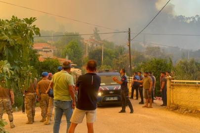 Fethiye’deki yangın nedeniyle bir mahalle boşaltıldı