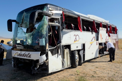 Kütahya-Afyonkarahisar kara yolunda yolcu otobüsü devrildi