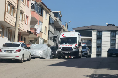 Uyandığında kocasını yanında ölü buldu