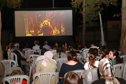 Osmangazi’de yazlık sinema çocukları buluşturdu