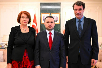 Adalet Bakanı Akın Gürlek, Behçet Oktay ve Uğur Mumcu'nun aileleriyle görüştü