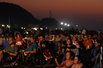 Bursa'da 25 bini aşkın kişi Perseid Meteor Yağmurunu izledi
