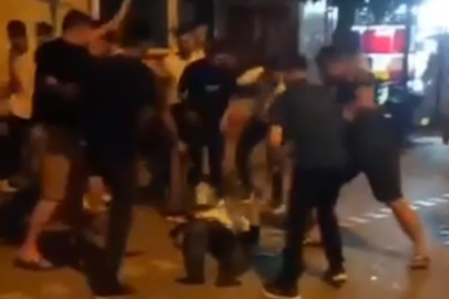 Kadını darp eden şahsı mahalleli linç etti