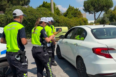 Bursa'da korsan taksi denetimi; Sürücü ve yolculara 415 bin lirayı aşan ceza yazıldı