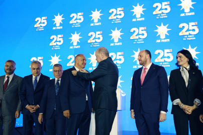 Üç milletvekili daha AK Parti'ye katıldı