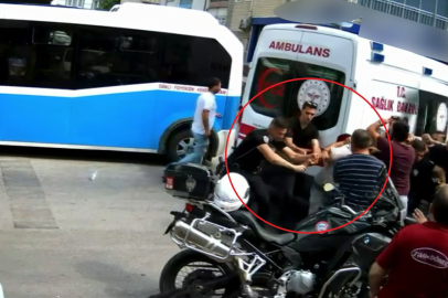 Bursa'da saldırganlar ambulanstaki yaralıyı dışarı çıkardı