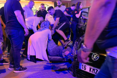 Bursa'da kontrolden çıktı, iki araca çarptı!