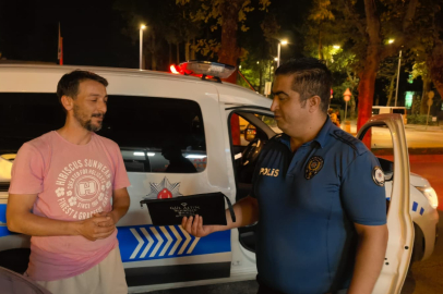 Bursa'da sokakta bulduğu parayı polise teslim etti