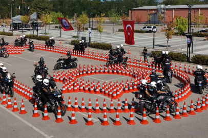 Bursa'da yunus polisleri temel eğitim kursunu tamamladı
