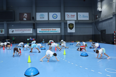 Nilüfer'de "Hentbol Akademisi" açıldı