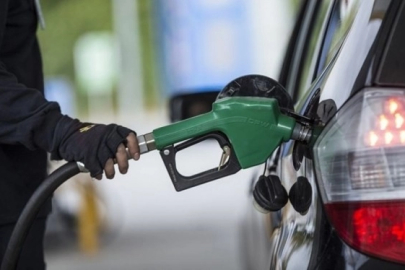 Benzine gece yarısı 2,74 TL zam geliyor