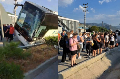 Burdur’da tur otobüsü devrildi, 34 kişi yara almadan kurtuldu