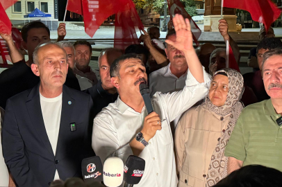 Türkoğlu, Bursa’da gece yarısı coşkuyla karşılandı: “Saldırılar bizi yıldırmaz”