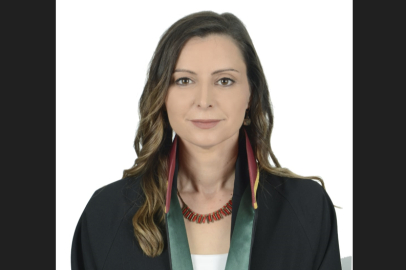 Avukat Aslı Evke Yetkin Bursa Barosu Başkanlığı'na adaylığını açıkladı