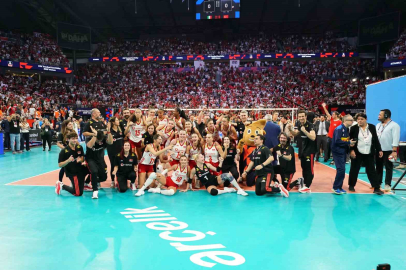 A Milli Voleybol Takımı, üst üste 2. kez Avrupa şampiyonu