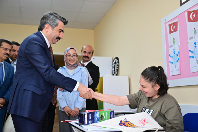 Oktay Yılmaz, özel öğrencilerin heyecanına ortak oldu