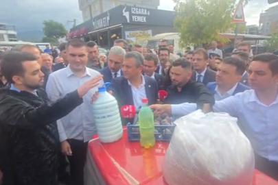 Akçalar'da çiftçiler Özgür Özel'in yolunu kesti