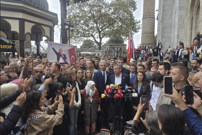 Özgür Özel: "Bozbey'e YENİ Parti rozetini ben takacağım"