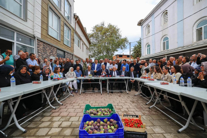 Bursa'da isyan eden üreticiler dertlerini Yeni Parti lideri Özel'e anlattı