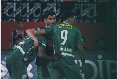 Bursaspor Batman'dan 3 puanla lider dönüyor