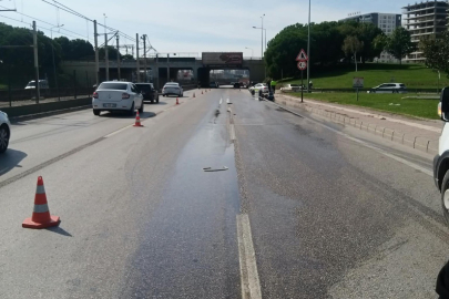 Bursa’da yola dökülen kimyasal madde korku yarattı yol trafiğe kapatıldı
