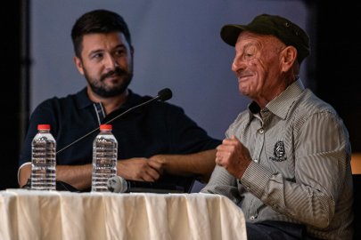Yaren Leylek ve Adem Amca'nın dostluğu İzmir'de büyük ilgi gördü