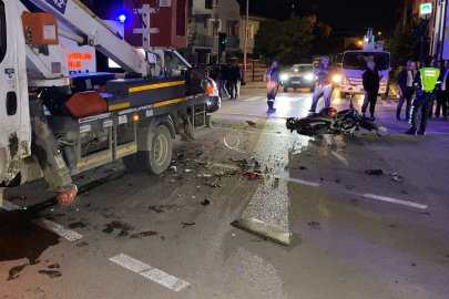 İnegöl'de kamyonetle çarpışan motosikletli öldü