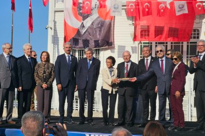 Özgür Özel Mudanya'da: Barış Yolu Ödülü sahibini buldu