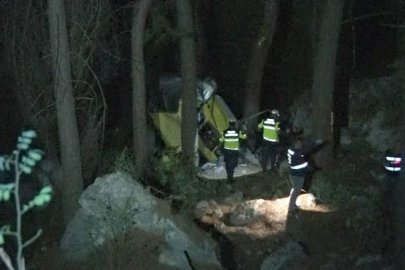 Antalya’da araç 50 metrelik uçuruma yuvarlandı: 2 ölü, 4 yaralı