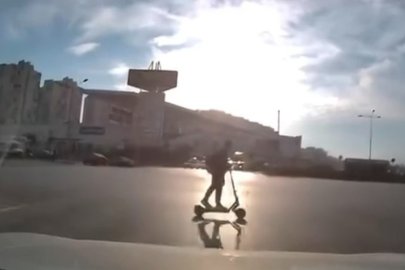 Bursa’da scooter sürücüsü kıl payı kurtuldu