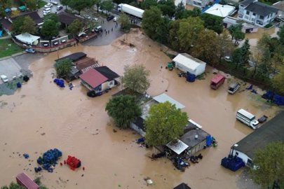 İznik'te Kara Dere taştı, evleri ve tarlaları su bastı