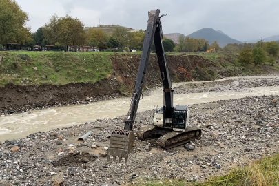 Toprak kayması sonrası suyun akış yönü değişti, ekipler müdahale etti