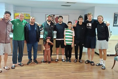 Karacabeyli taraftardan Bursaspor'a karpuz sürprizi