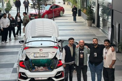 Bursa'da modifiye araçlar görücüye çıktı